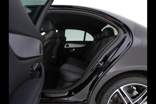 Mercedes-Benz E-Klasse 300 de Exclusive Line (Plug-in) (INCL.BTW) Aut. *LEATHER-FABRIC | FULL-LED | AMBIENTLIGHT | CAMERA | WIDESCREEN-DIGI-COCKPIT | NAVI-FULLMAP | HEATED-SPORTSEATS | PRIVACY-GLASS | SHIFTPADDLES | ECC | PDC | CRUISE | 19''ALU*