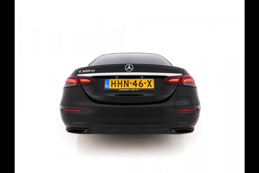 Mercedes-Benz E-Klasse 300 de Exclusive Line (Plug-in) (INCL.BTW) Aut. *LEATHER-FABRIC | FULL-LED | AMBIENTLIGHT | CAMERA | WIDESCREEN-DIGI-COCKPIT | NAVI-FULLMAP | HEATED-SPORTSEATS | PRIVACY-GLASS | SHIFTPADDLES | ECC | PDC | CRUISE | 19''ALU*