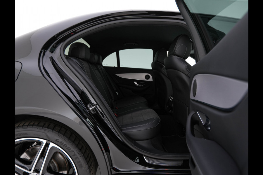 Mercedes-Benz E-Klasse 300 de Exclusive Line (Plug-in) (INCL.BTW) Aut. *LEATHER-FABRIC | FULL-LED | AMBIENTLIGHT | CAMERA | WIDESCREEN-DIGI-COCKPIT | NAVI-FULLMAP | HEATED-SPORTSEATS | PRIVACY-GLASS | SHIFTPADDLES | ECC | PDC | CRUISE | 19''ALU*