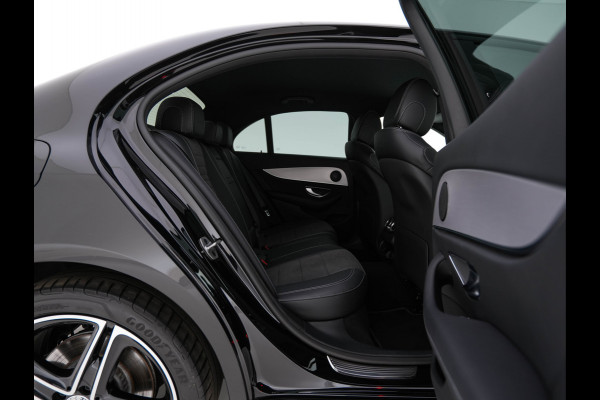 Mercedes-Benz E-Klasse 300 de Exclusive Line (Plug-in) (INCL.BTW) Aut. *LEATHER-FABRIC | FULL-LED | AMBIENTLIGHT | CAMERA | WIDESCREEN-DIGI-COCKPIT | NAVI-FULLMAP | HEATED-SPORTSEATS | PRIVACY-GLASS | SHIFTPADDLES | ECC | PDC | CRUISE | 19''ALU*
