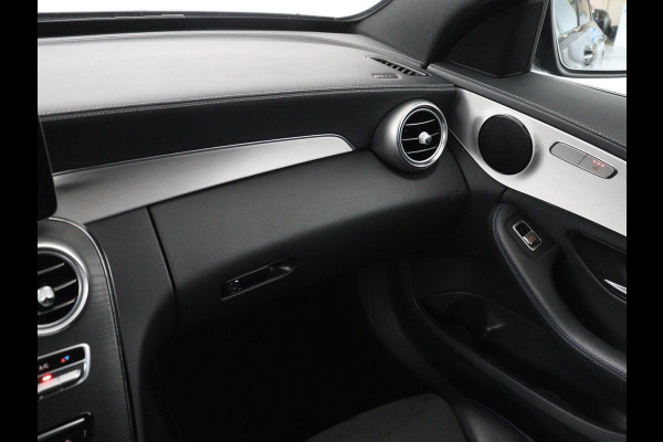 Mercedes-Benz C-Klasse Estate 300 e Business Solution AMG Limited | SOH 86,1% | Panoramadak | Trekhaak | 360 Camera | Stoelverwarming | Cruise control | Navigatie | Climate control | Bluetooth | DAB+ | Carplay | Sfeerverlichting |