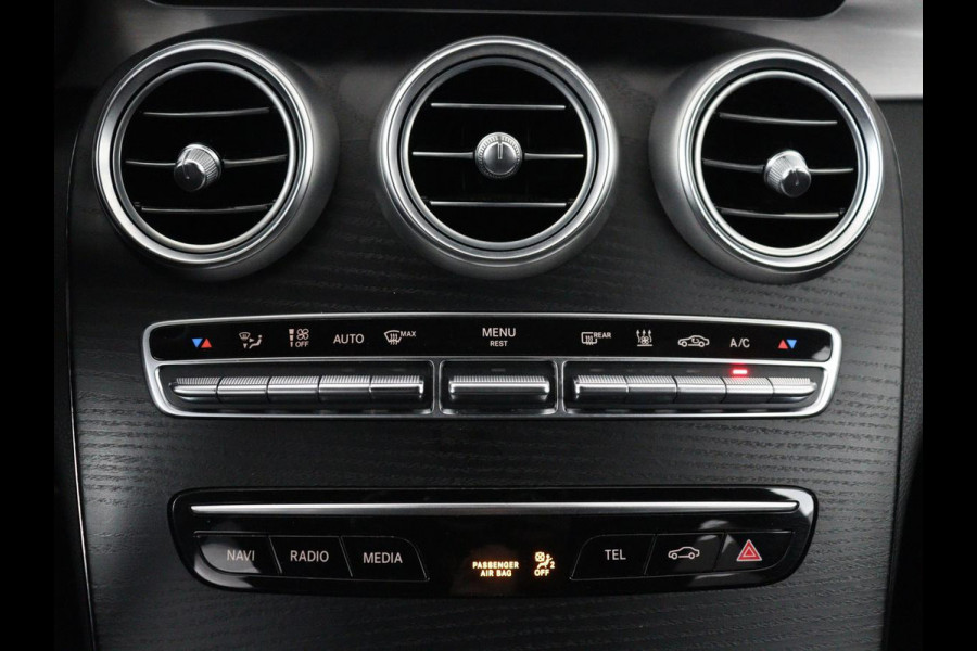 Mercedes-Benz C-Klasse Estate 300 e Business Solution AMG Limited | SOH 86,1% | Panoramadak | Trekhaak | 360 Camera | Stoelverwarming | Cruise control | Navigatie | Climate control | Bluetooth | DAB+ | Carplay | Sfeerverlichting |