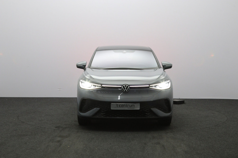 Volkswagen ID.5 Pro 77 kWh 204 PK, SOH 96 %, Panoramadak, Trekhaak, Memory, Massage, Carplay, Winterpakket, 360 Camera