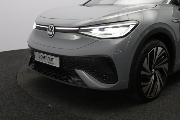 Volkswagen ID.5 Pro 77 kWh 204 PK, SOH 96 %, Panoramadak, Trekhaak, Memory, Massage, Carplay, Winterpakket, 360 Camera