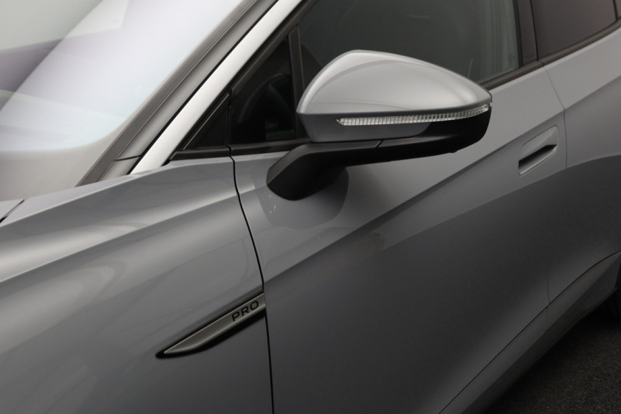Volkswagen ID.5 Pro 77 kWh 204 PK, SOH 96 %, Panoramadak, Trekhaak, Memory, Massage, Carplay, Winterpakket, 360 Camera