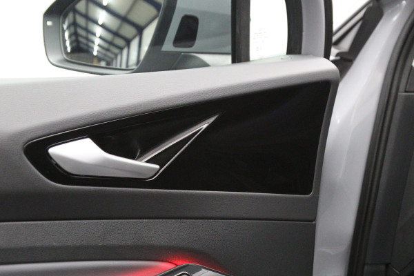 Volkswagen ID.5 Pro 77 kWh 204 PK, SOH 96 %, Panoramadak, Trekhaak, Memory, Massage, Carplay, Winterpakket, 360 Camera