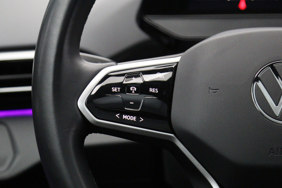 Volkswagen ID.5 Pro 77 kWh 204 PK, SOH 96 %, Panoramadak, Trekhaak, Memory, Massage, Carplay, Winterpakket, 360 Camera