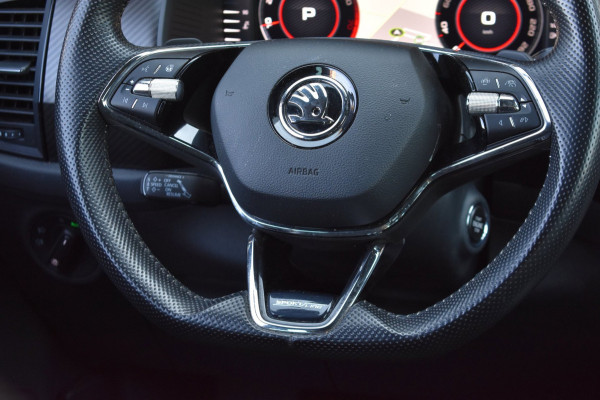 Škoda Kodiaq 1.5 TSI Sportline Business 7p. | TREKHAAK | CANTON | CAMERA | NAP | DEALER ONDERHOUDEN | KEYLESS | STOELVERWARMING