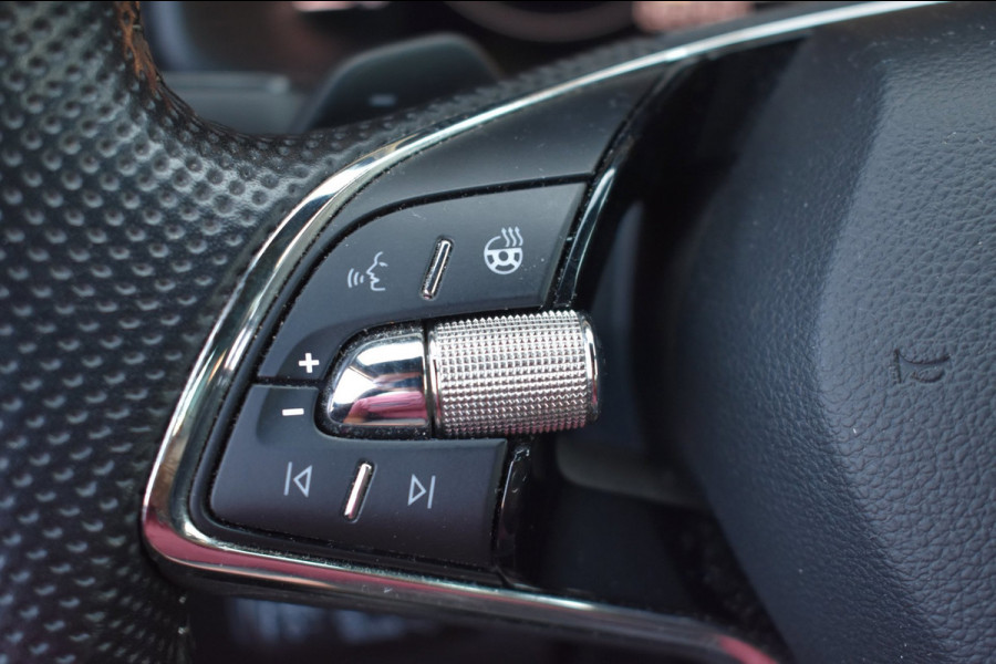 Škoda Kodiaq 1.5 TSI Sportline Business 7p. | TREKHAAK | CANTON | CAMERA | NAP | DEALER ONDERHOUDEN | KEYLESS | STOELVERWARMING