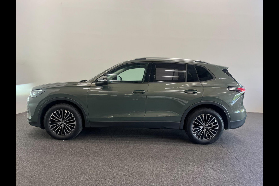 Volkswagen Tiguan 1.5 eTSI Life Edition Airco ECC Navi Carplay Trekhaak PDC +360 Camera 18" LM Velgen IQ-LED Matrix