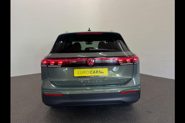 Volkswagen Tiguan 1.5 eTSI Life Edition Airco ECC Navi Carplay Trekhaak PDC +360 Camera 18" LM Velgen IQ-LED Matrix