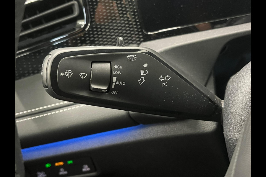 Volkswagen Tiguan 1.5 eTSI Life Edition Airco ECC Navi Carplay Trekhaak PDC +360 Camera 18" LM Velgen IQ-LED Matrix