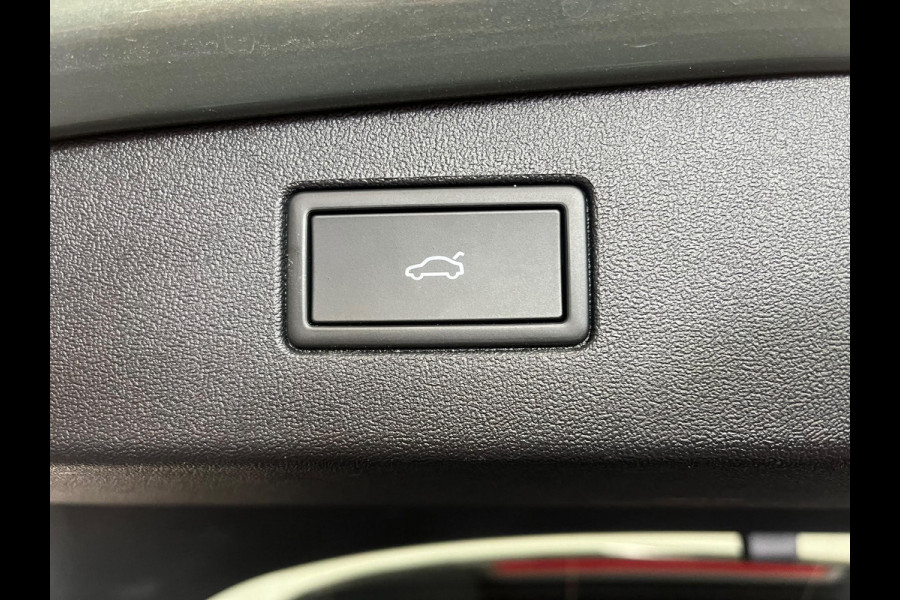 Volkswagen Tiguan 1.5 eTSI Life Edition Airco ECC Navi Carplay Trekhaak PDC +360 Camera 18" LM Velgen IQ-LED Matrix