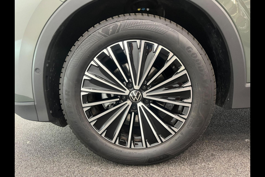 Volkswagen Tiguan 1.5 eTSI Life Edition Airco ECC Navi Carplay Trekhaak PDC +360 Camera 18" LM Velgen IQ-LED Matrix