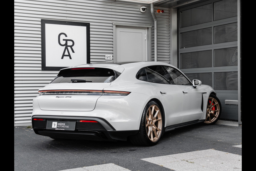 Porsche Taycan Sport Turismo GTS | PANORAMA | SPORT CHRONO | ALCANTARA | BTW