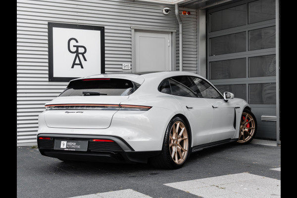 Porsche Taycan Sport Turismo GTS | PANORAMA | SPORT CHRONO | ALCANTARA | BTW