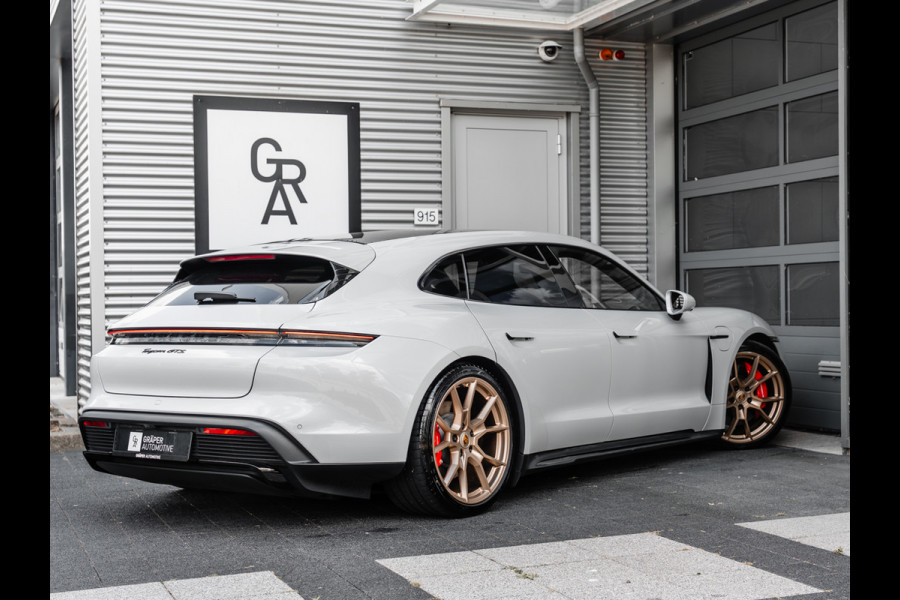 Porsche Taycan Sport Turismo GTS | PANORAMA | SPORT CHRONO | ALCANTARA | BTW