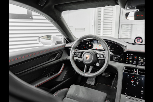 Porsche Taycan Sport Turismo GTS | PANORAMA | SPORT CHRONO | ALCANTARA | BTW