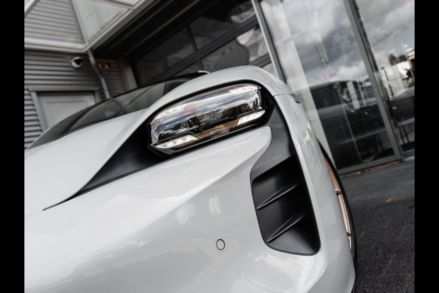 Porsche Taycan Sport Turismo GTS | PANORAMA | SPORT CHRONO | ALCANTARA | BTW