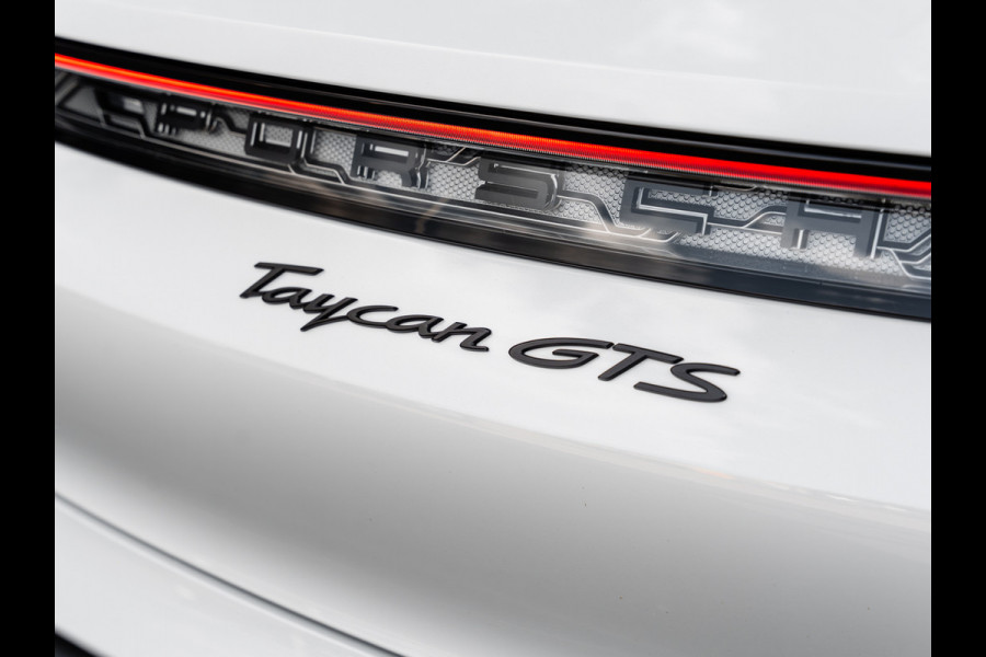 Porsche Taycan Sport Turismo GTS | PANORAMA | SPORT CHRONO | ALCANTARA | BTW