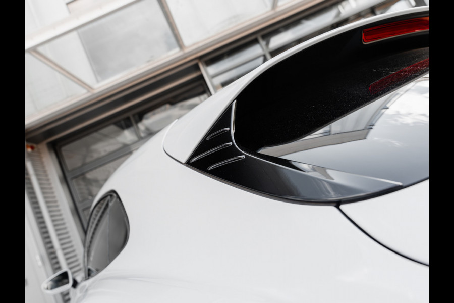 Porsche Taycan Sport Turismo GTS | PANORAMA | SPORT CHRONO | ALCANTARA | BTW