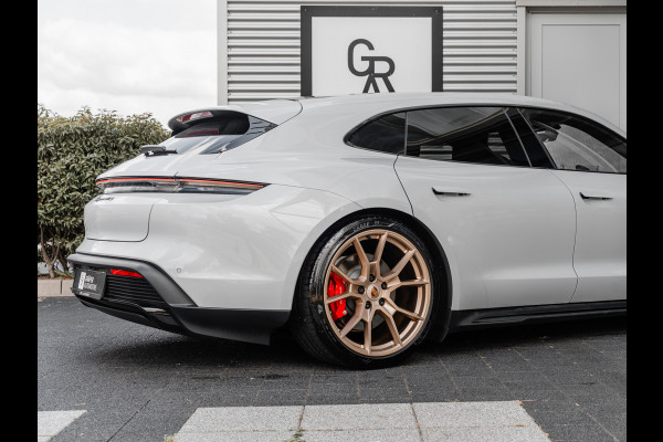 Porsche Taycan Sport Turismo GTS | PANORAMA | SPORT CHRONO | ALCANTARA | BTW