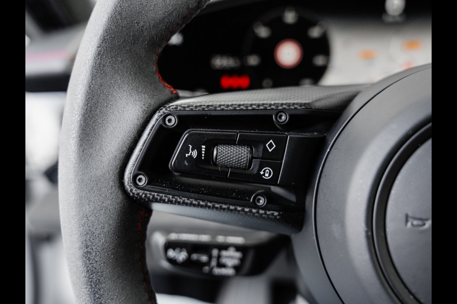 Porsche Taycan Sport Turismo GTS | PANORAMA | SPORT CHRONO | ALCANTARA | BTW