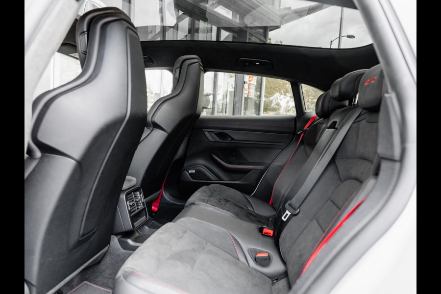 Porsche Taycan Sport Turismo GTS | PANORAMA | SPORT CHRONO | ALCANTARA | BTW