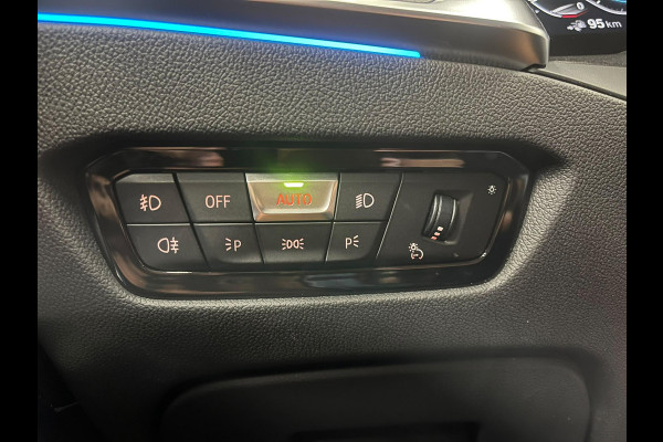 BMW 3 Serie Touring 330e High Executive M-Sport SoH 87% Surround View Camera Adaptieve Cruise Control M Sportremsysteem Parkeersensoren Stuur + stoel verwarming Navigatie Led Keyless Apple Carplay/ Android Auto