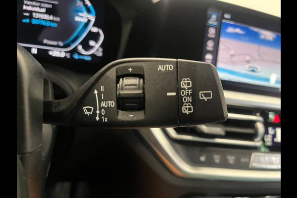 BMW 3 Serie Touring 330e High Executive M-Sport SoH 87% Surround View Camera Adaptieve Cruise Control M Sportremsysteem Parkeersensoren Stuur + stoel verwarming Navigatie Led Keyless Apple Carplay/ Android Auto
