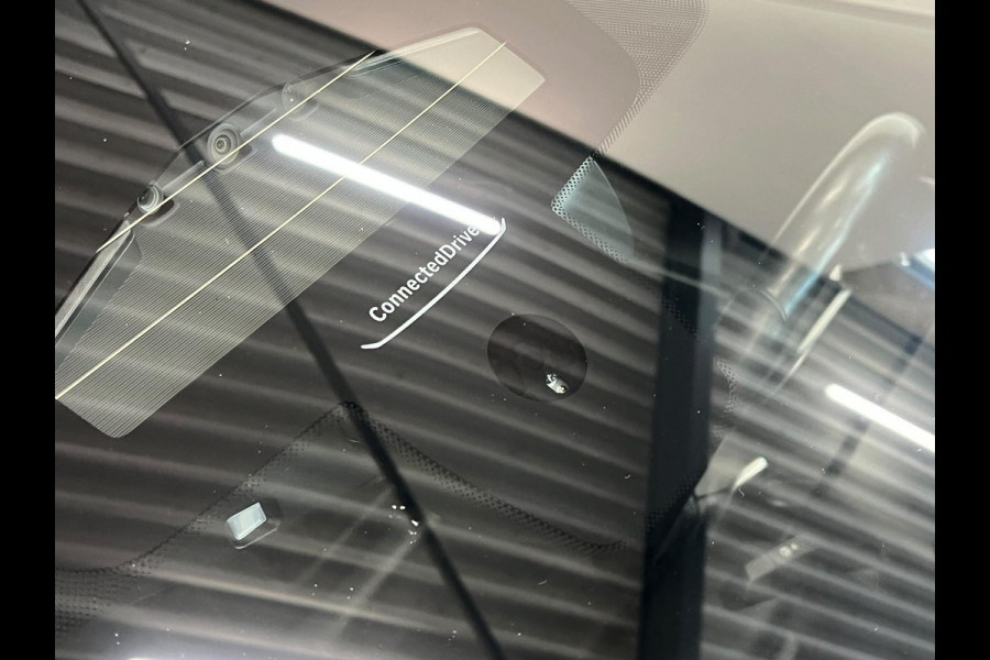 BMW 3 Serie Touring 330e High Executive M-Sport SoH 87% Surround View Camera Adaptieve Cruise Control M Sportremsysteem Parkeersensoren Stuur + stoel verwarming Navigatie Led Keyless Apple Carplay/ Android Auto