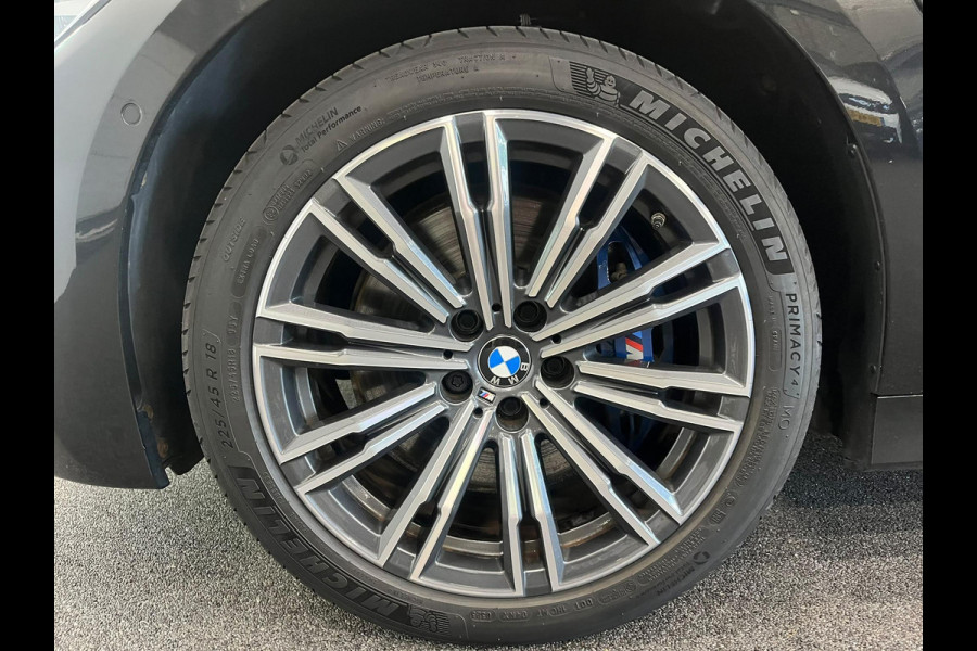 BMW 3 Serie Touring 330e High Executive M-Sport SoH 87% Surround View Camera Adaptieve Cruise Control M Sportremsysteem Parkeersensoren Stuur + stoel verwarming Navigatie Led Keyless Apple Carplay/ Android Auto