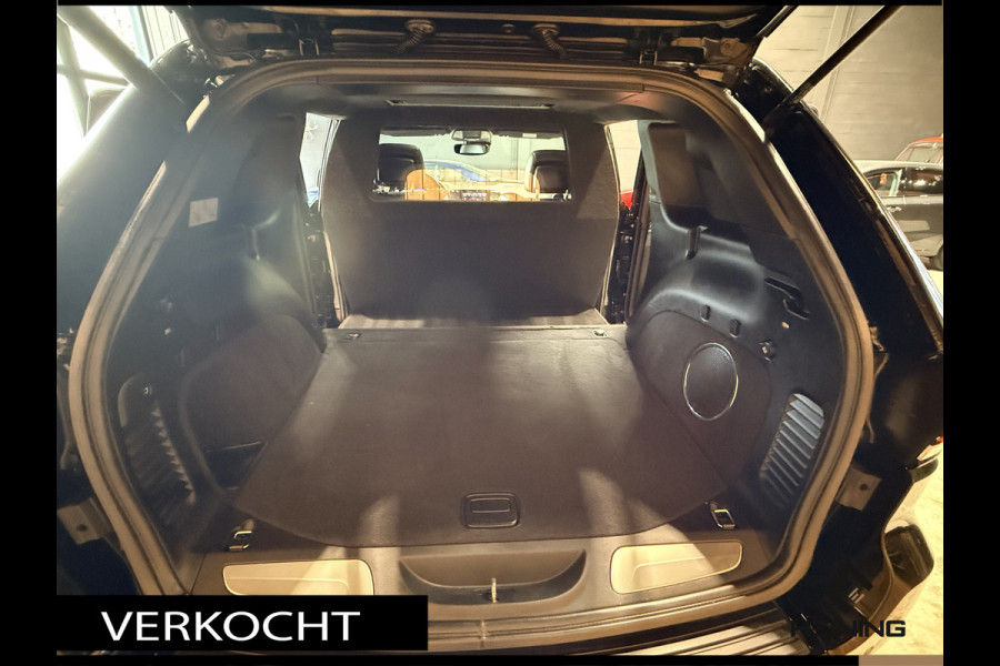 Jeep Grand Cherokee 6.4 V8 SRT8. Grijs Kenteken | Navi | Apple-carplay Trekhaak. LPG. 93000 KM