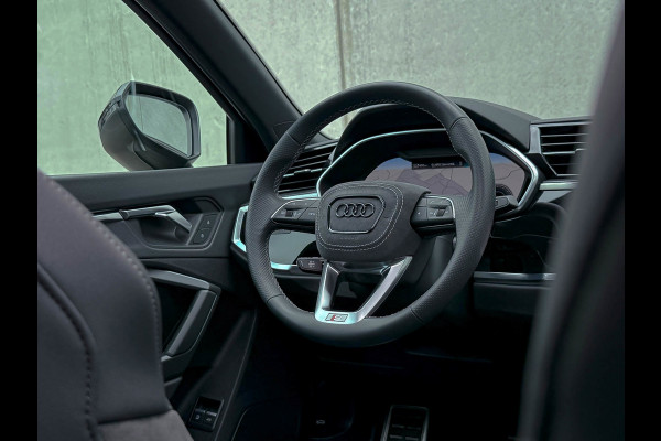 Audi Q3 Sportback 45TFSI e 245pk S-Tronic Competition S Edition S-Line 1éEig Audi Exclusive|Pano|Sonos|Ambiance|Camera|Matrix|RSQ3
