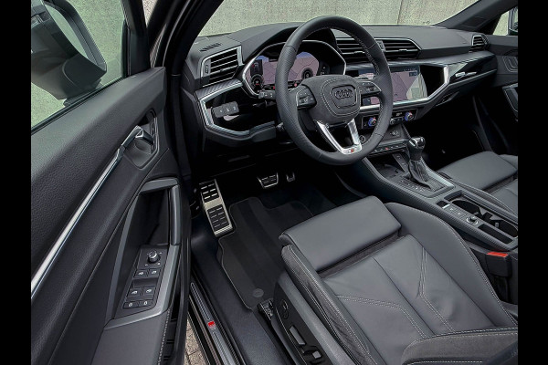 Audi Q3 Sportback 45TFSI e 245pk S-Tronic Competition S Edition S-Line 1éEig Audi Exclusive|Pano|Sonos|Ambiance|Camera|Matrix|RSQ3