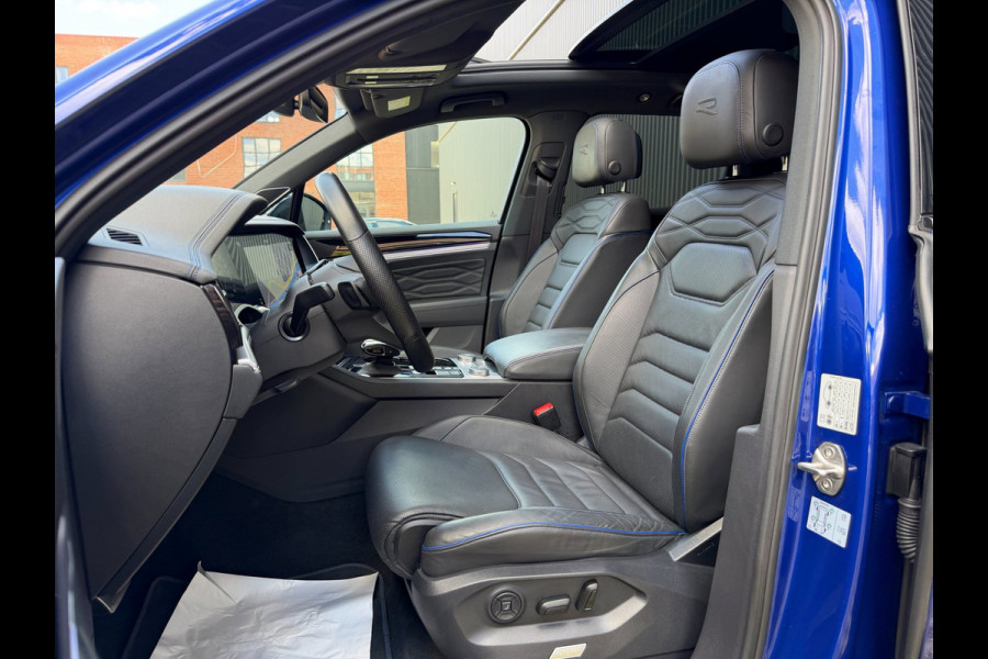 Volkswagen Touareg 3.0 TSi eHybrid 4MOTION R Puglia | LUCHTVERING | PANO | MASSAGE | KOELING | TREKHAAK | 22 INCH | MEMORY | 360