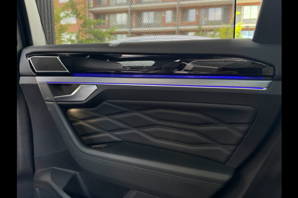 Volkswagen Touareg 3.0 TSi eHybrid 4MOTION R Puglia | LUCHTVERING | PANO | MASSAGE | KOELING | TREKHAAK | 22 INCH | MEMORY | 360