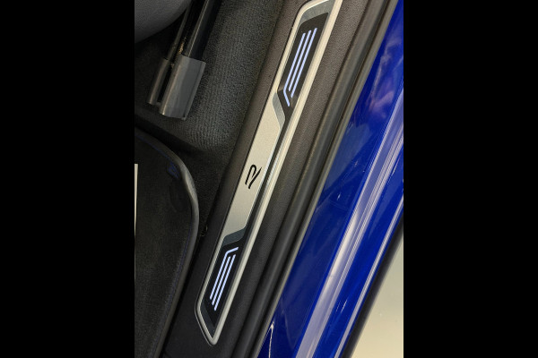 Volkswagen Touareg 3.0 TSi eHybrid 4MOTION R Puglia | LUCHTVERING | PANO | MASSAGE | KOELING | TREKHAAK | 22 INCH | MEMORY | 360