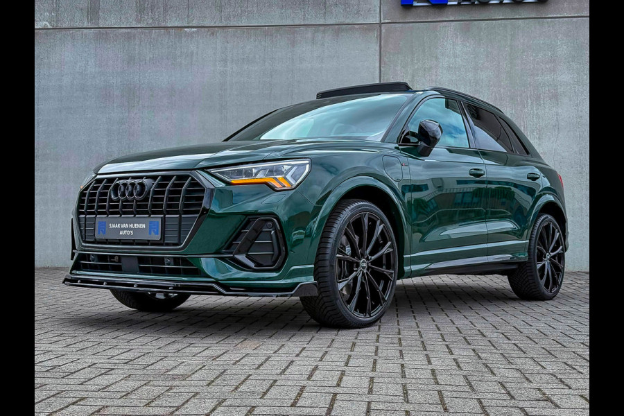 Audi Q3 45TFSI e 245pk S-Tronic Competition S Edition S-Line 1éEig Audi Exclusive|Pano|Ambiance|ACC|Black|Camera|HD Matrix 3D|RSQ3