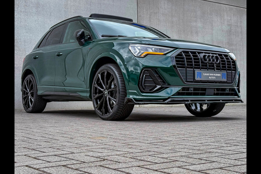 Audi Q3 45TFSI e 245pk S-Tronic Competition S Edition S-Line 1éEig Audi Exclusive|Pano|Ambiance|ACC|Black|Camera|HD Matrix 3D|RSQ3