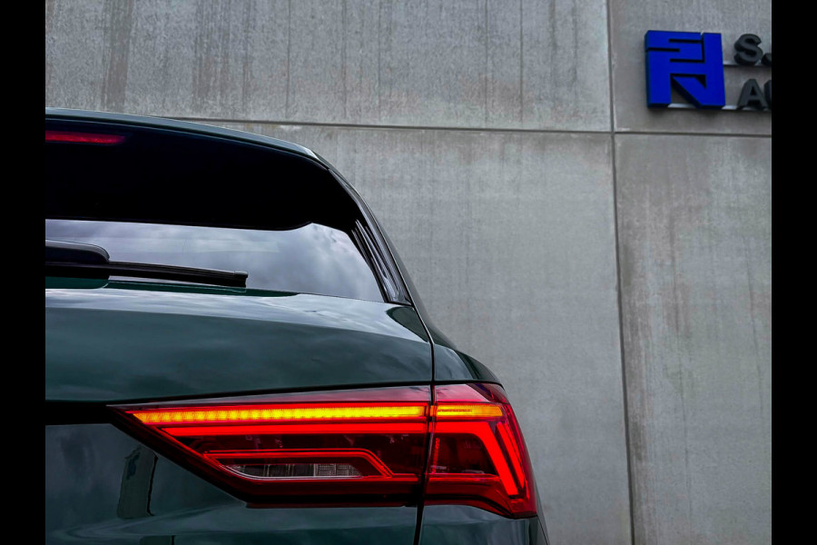 Audi Q3 45TFSI e 245pk S-Tronic Competition S Edition S-Line 1éEig Audi Exclusive|Pano|Ambiance|ACC|Black|Camera|HD Matrix 3D|RSQ3