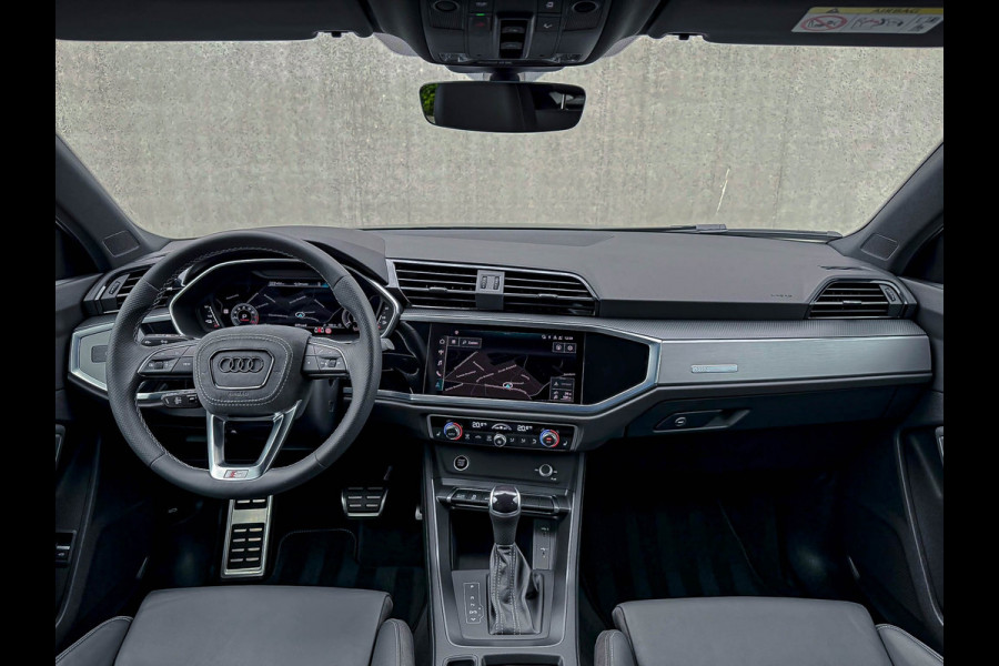 Audi Q3 45TFSI e 245pk S-Tronic Competition S Edition S-Line 1éEig Audi Exclusive|Pano|Ambiance|ACC|Black|Camera|HD Matrix 3D|RSQ3