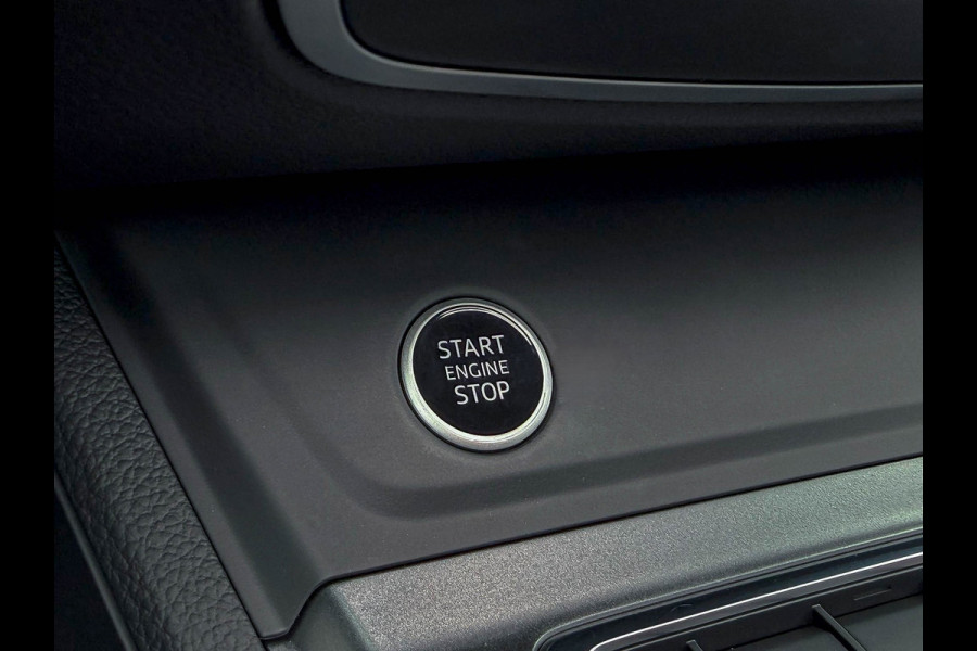 Audi Q3 45TFSI e 245pk S-Tronic Competition S Edition S-Line 1éEig Audi Exclusive|Pano|Ambiance|ACC|Black|Camera|HD Matrix 3D|RSQ3