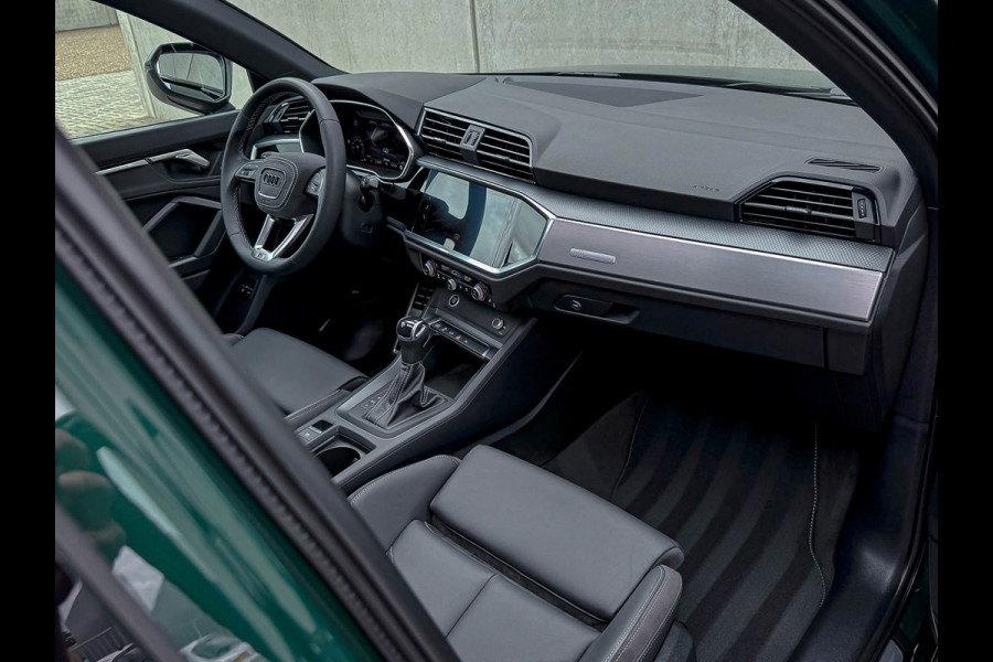 Audi Q3 45TFSI e 245pk S-Tronic Competition S Edition S-Line 1éEig Audi Exclusive|Pano|Ambiance|ACC|Black|Camera|HD Matrix 3D|RSQ3