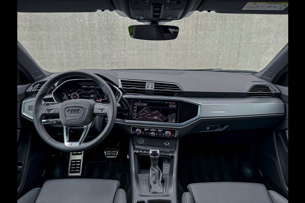 Audi Q3 45TFSI e 245pk S-Tronic Competition S Edition S-Line 1éEig Audi Exclusive|Pano|Ambiance|ACC|Black|Camera|HD Matrix 3D|RSQ3