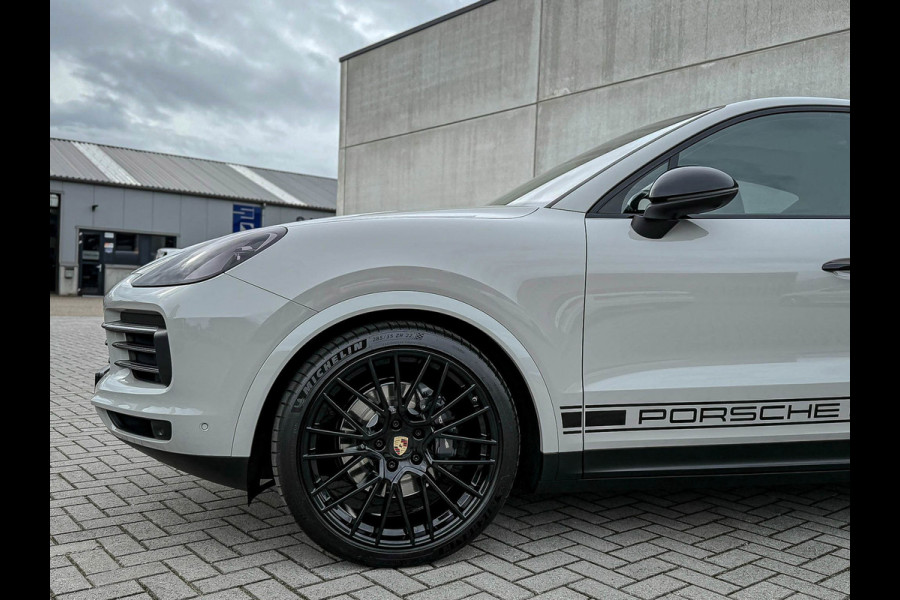 Porsche Cayenne Coupé 3.0 E 462PK V6 SportDesign GTS Krijt/Kreide|Pano|HUD|Luchtv.|4-Wiel besturing|360°|ACC|Kuipstoelen|Bose|22''
