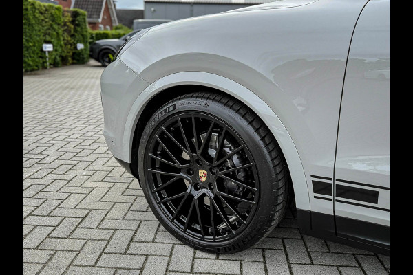 Porsche Cayenne Coupé 3.0 E 462PK V6 SportDesign GTS Krijt/Kreide|Pano|HUD|Luchtv.|4-Wiel besturing|360°|ACC|Kuipstoelen|Bose|22''