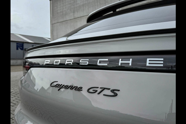 Porsche Cayenne Coupé 3.0 E 462PK V6 SportDesign GTS Krijt/Kreide|Pano|HUD|Luchtv.|4-Wiel besturing|360°|ACC|Kuipstoelen|Bose|22''