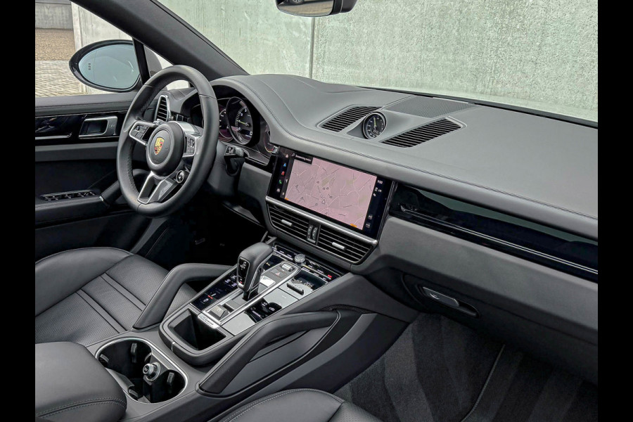 Porsche Cayenne Coupé 3.0 E 462PK V6 SportDesign GTS Krijt/Kreide|Pano|HUD|Luchtv.|4-Wiel besturing|360°|ACC|Kuipstoelen|Bose|22''