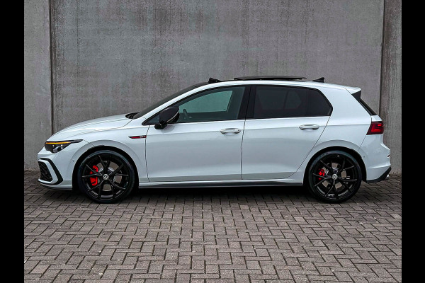 Volkswagen Golf 2.0TSI GTI 245pk DSG! OEM DEALER|Panoramadak|Virtual|IQ LED 3D|GTI Kuipstoelen|Harman Kardon|NAVI|Camera|19Inch R!